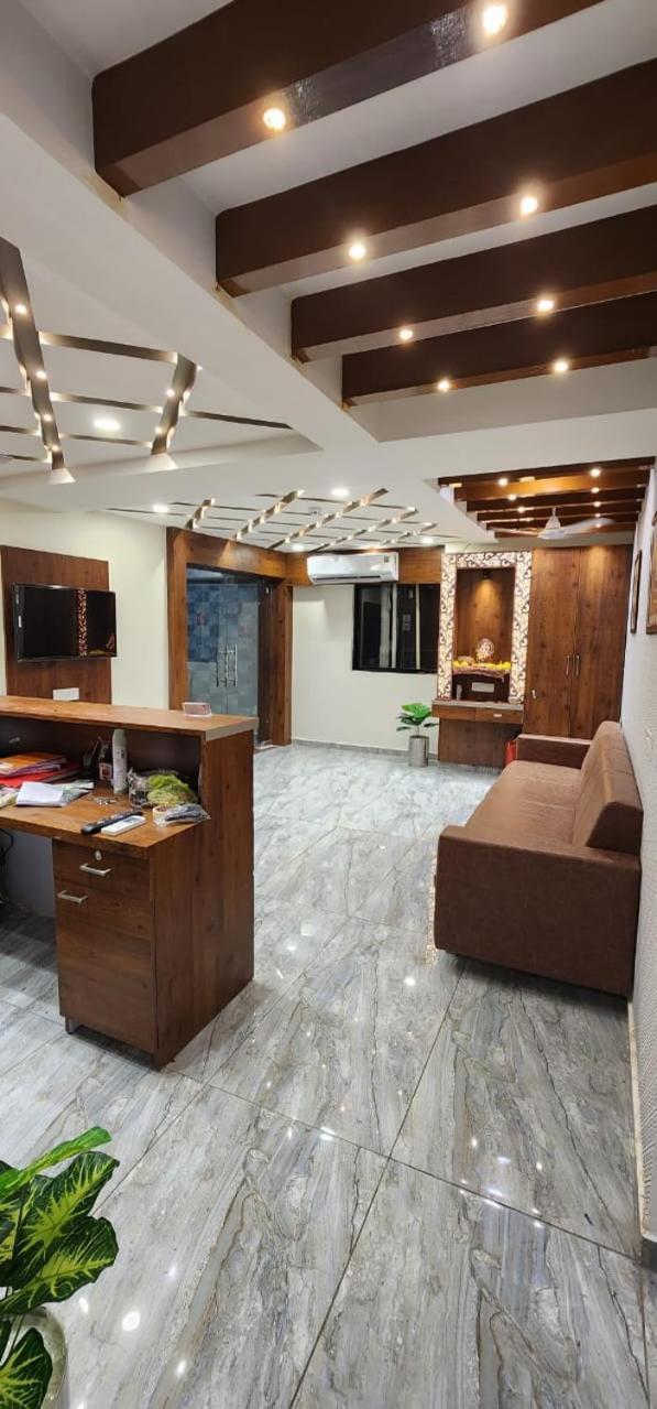 Hotel Sun Shine Ahmedabad Bagian luar foto