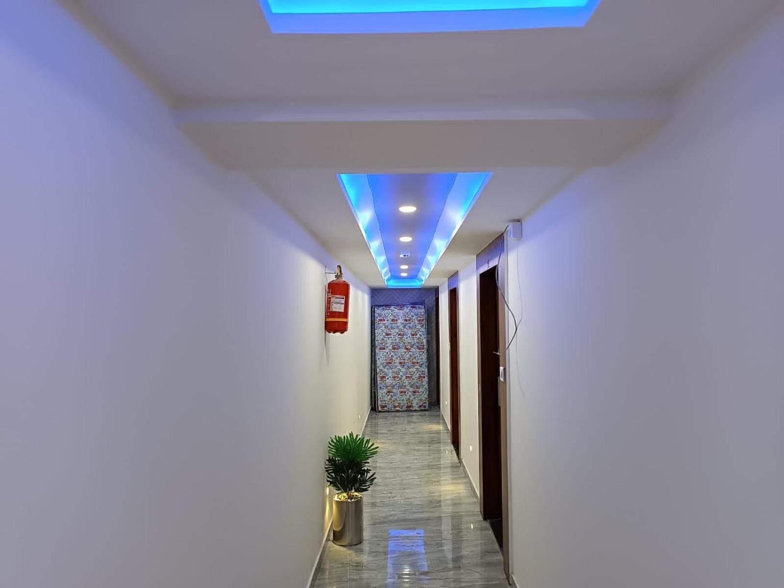 Hotel Sun Shine Ahmedabad Bagian luar foto